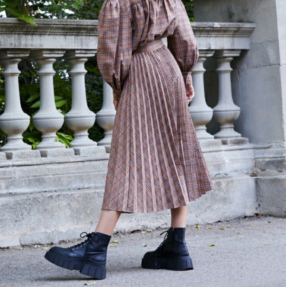 Shein SOLD OUT plaid pleated skirt